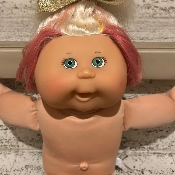 Cabbage Patch Kid 2005 - Picture 5 of 11